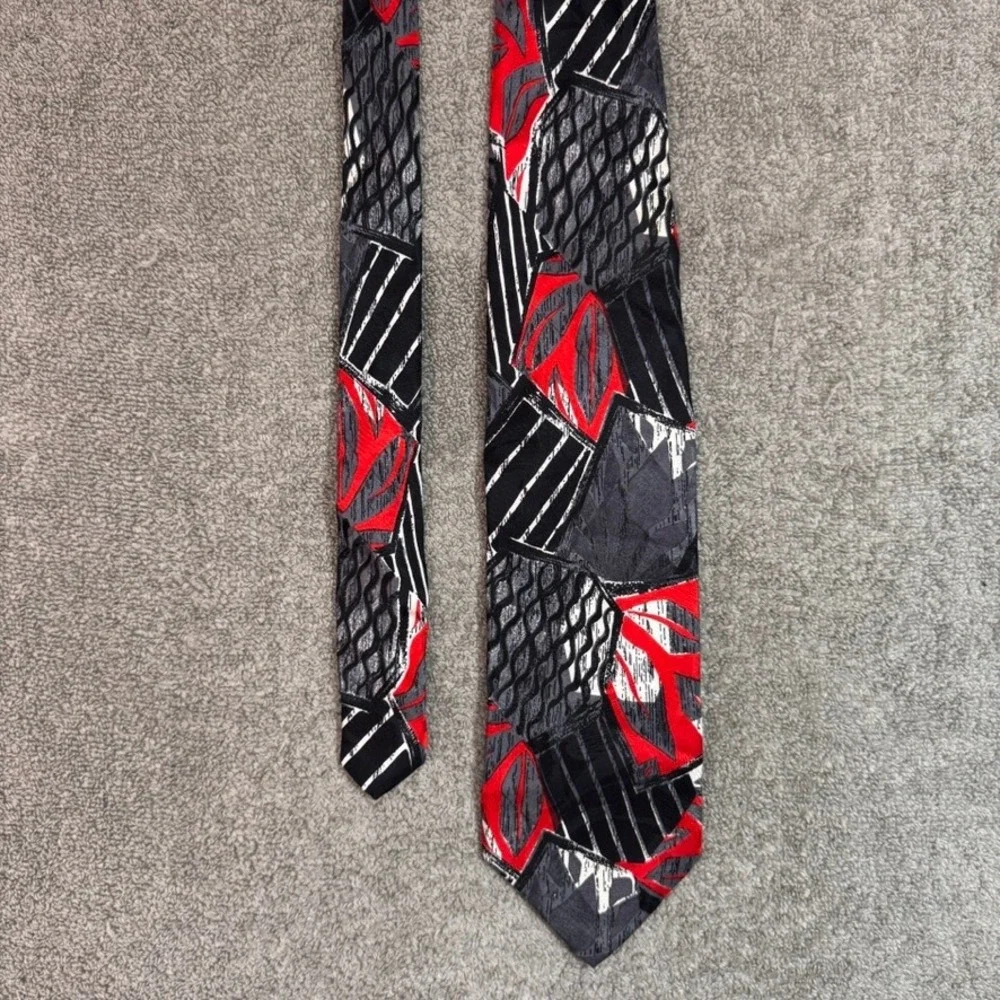 Mezzo Matto Silk Tie Red Black Grey Abstract Geometric Hand Made in Italy